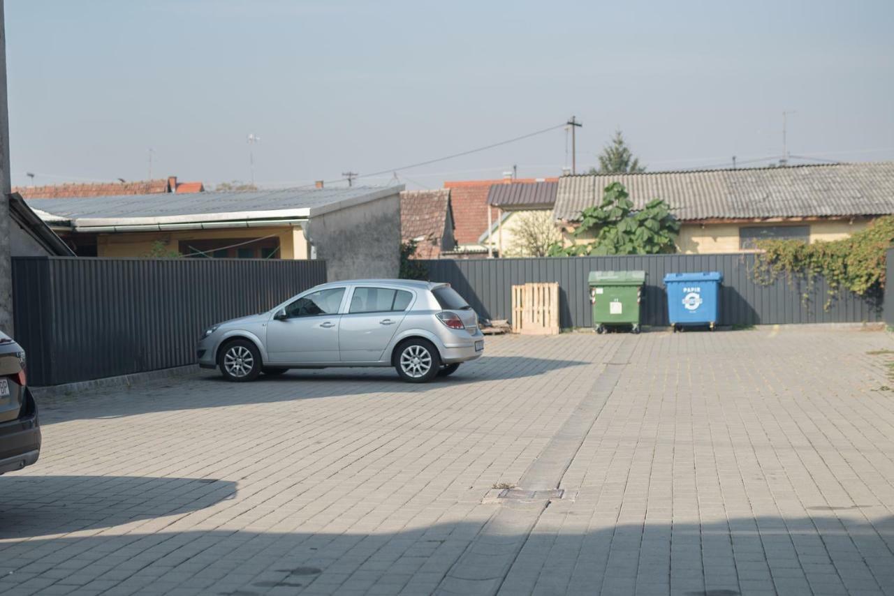 Apartman "Joka" Dakovo Luaran gambar