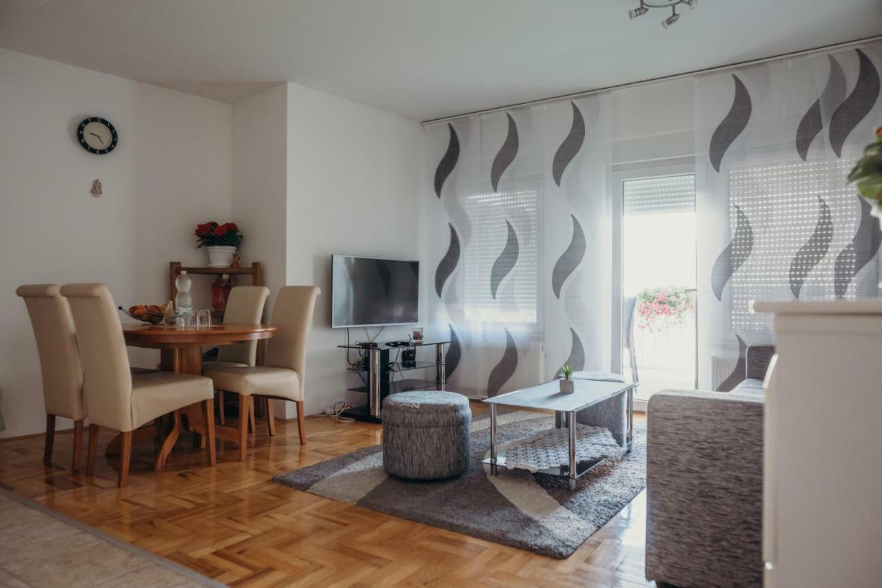 Apartman "Joka" Dakovo Luaran gambar